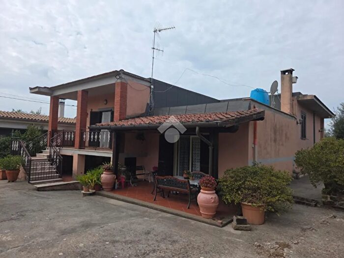 Casa quadrilocale in vendita in Velletri