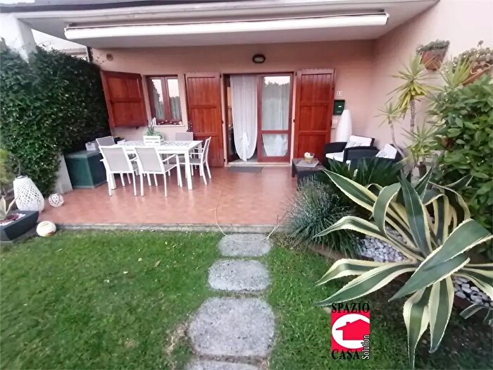 Appartamento trilocale in vendita in Via Ronchi, Padenghe Sul Garda