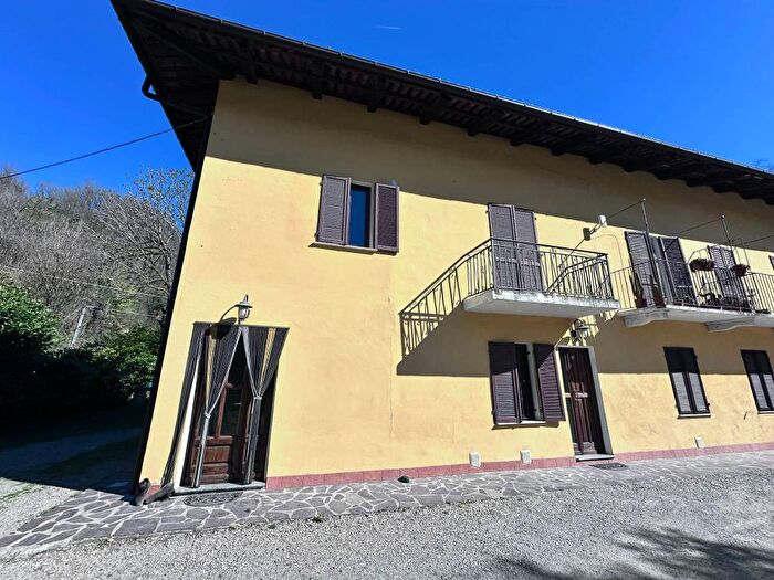 Appartamento bilocale in affitto in Frazione San Rocco Cherasca, Località Serre Madonna di Como, Alba