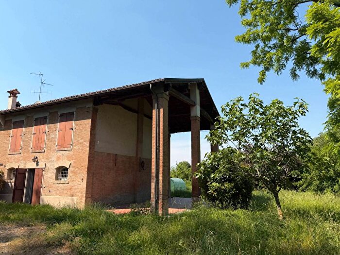 Casa con 5 locali in affitto in Calcara, Valsamoggia