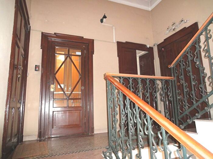 Appartamento trilocale in affitto in Via Nicola Antonio Porpora, Città Studi, Milano