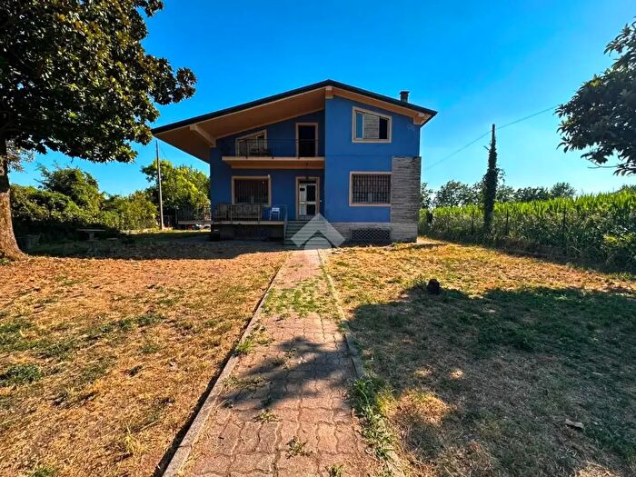 Casa quadrilocale in vendita in Via Caterina dell'Olmo, Bagnolo Mella