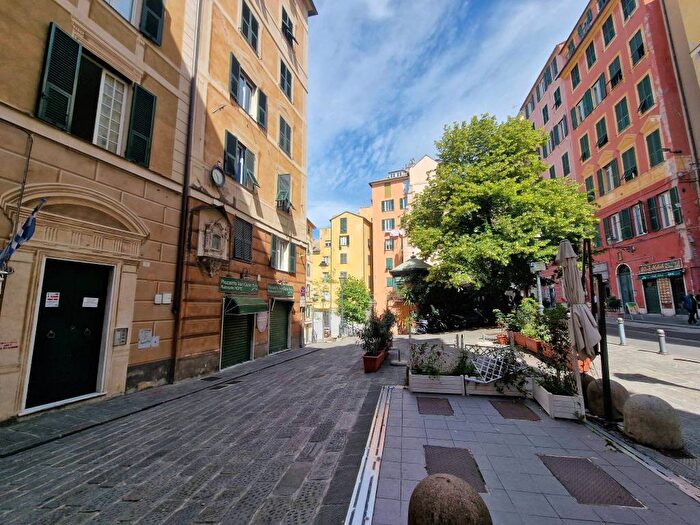 Appartamento bilocale in affitto in Vico di San Cristoforo, Prè, Genova