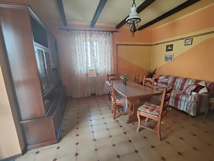 Casa con 5 locali in affitto in Strada Parpanese, Castel San Giovanni