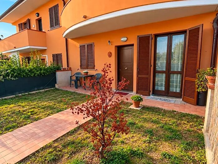 Appartamento trilocale in vendita in Terricciola