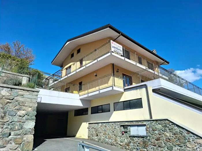 Appartamento quadrilocale in vendita in Frazione La Poya, Chambave