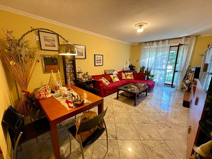 Appartamento trilocale in vendita in Via Monfalcone Vercelli, Vercelli