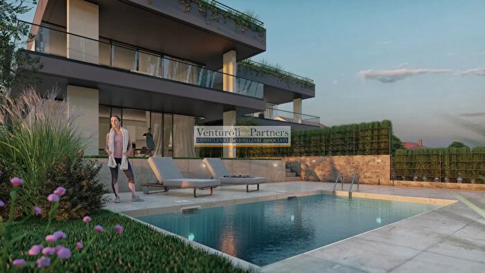 Appartamento trilocale in vendita in Via della Molaria, Manerba Del Garda