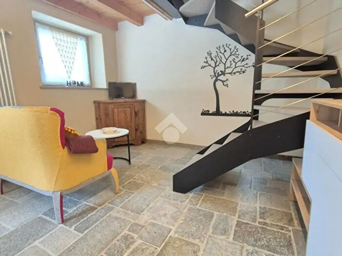 Case in Vendita e in Affitto - 3