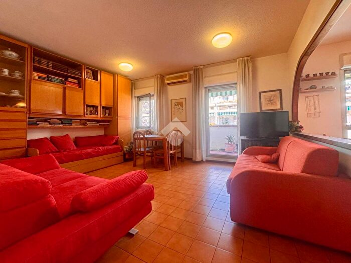 Appartamento con 5 locali in vendita in Via Giuseppe Parini, Sesto Fiorentino