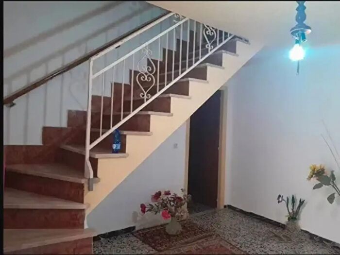 Casa con 6 locali in vendita in Via Giuseppe Parini, Ilbono