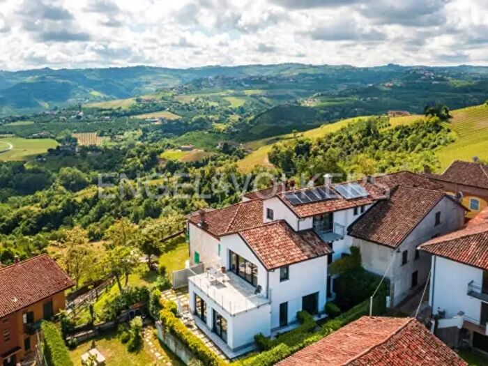 Casa con 6 locali in vendita in Via Vittorio Emanuele, Diano DAlba