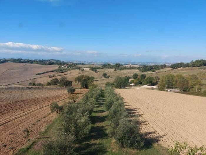 Casa con 8 locali in vendita in Senigallia