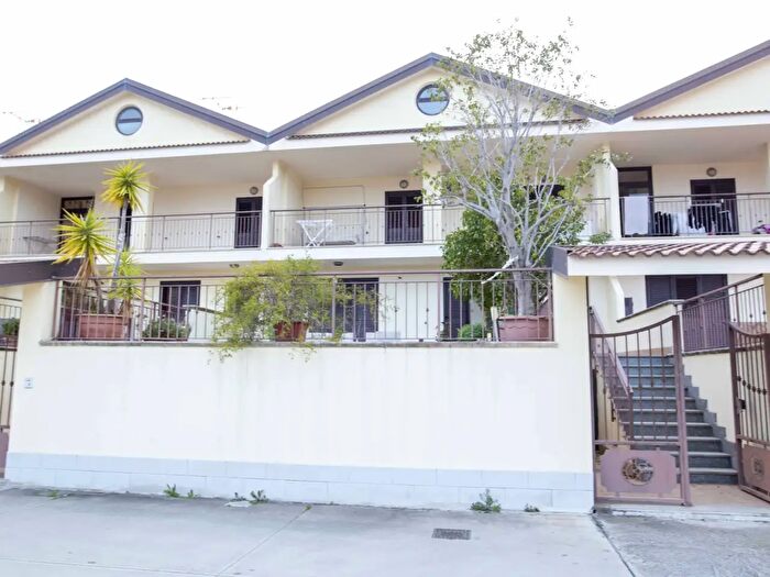 Casa quadrilocale in vendita in Via Antonio Izzi De Falenta, Catanzaro