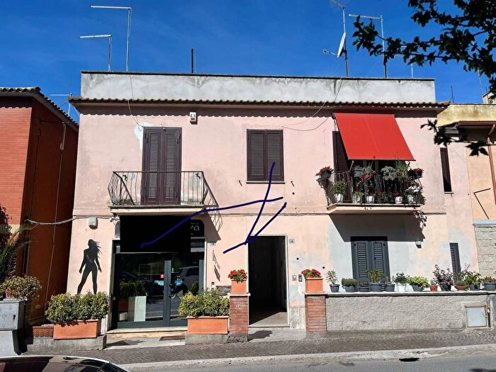 Appartamento bilocale in affitto in Viale Umberto I, Centro, Formello