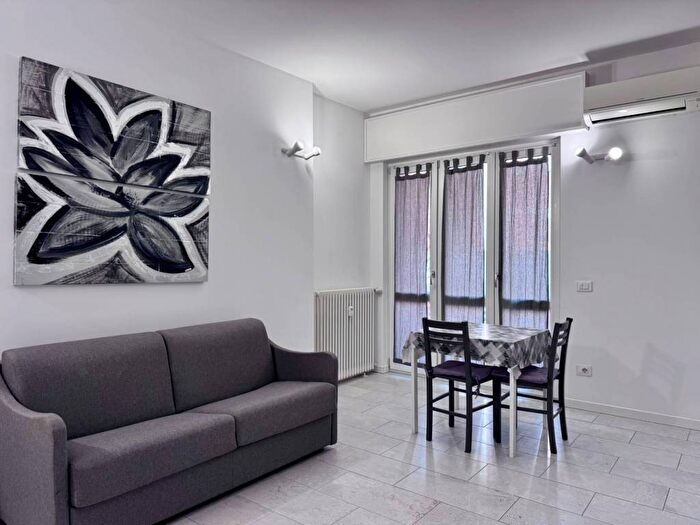 Appartamento monolocale in affitto in Via Costantina, Colognola, Bergamo