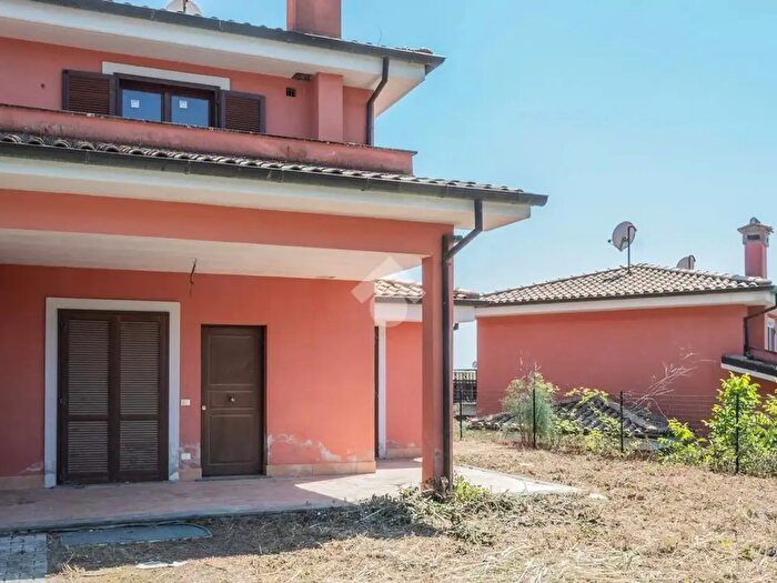 Casa quadrilocale in vendita in Via Lazio, Campagnano Di Roma