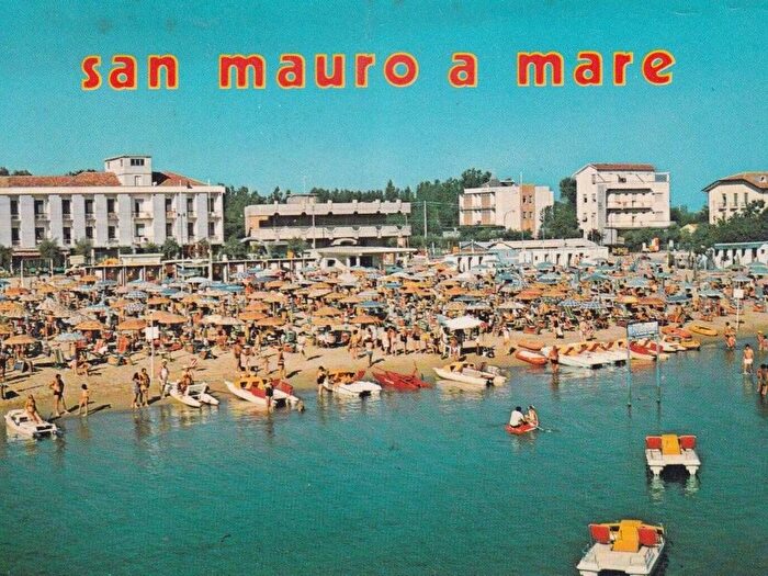 Casa con 6 locali in affitto in Viale Marina, San Mauro A Mare, San Mauro Pascoli