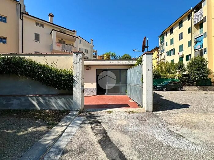 Appartamento bilocale in vendita in Via dell'Olivuzzo, Firenze