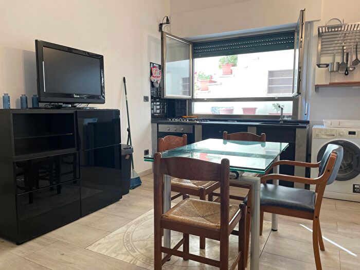 Casa trilocale in vendita in Viale della Vittoria, Cecina