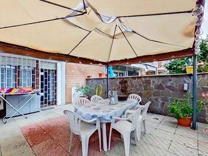 Casa con 5 locali in vendita in Viale America, Ladispoli