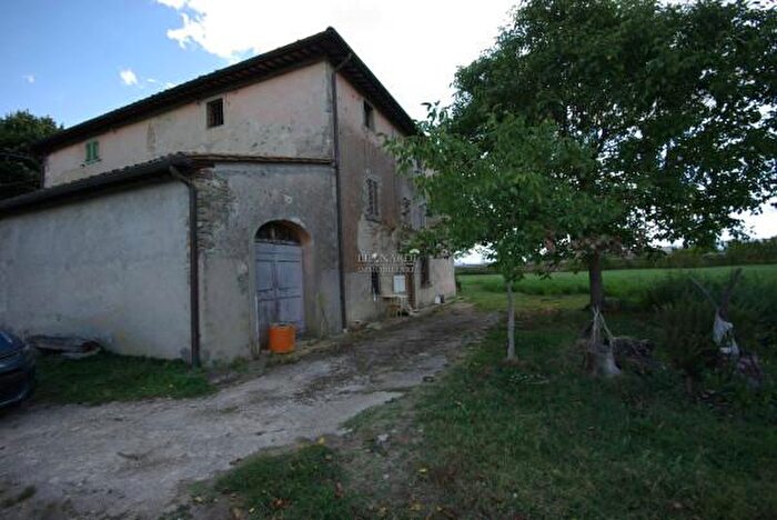 Casa con 6 locali in vendita in Strada Vicinale del Rio Secondo, Sansepolcro