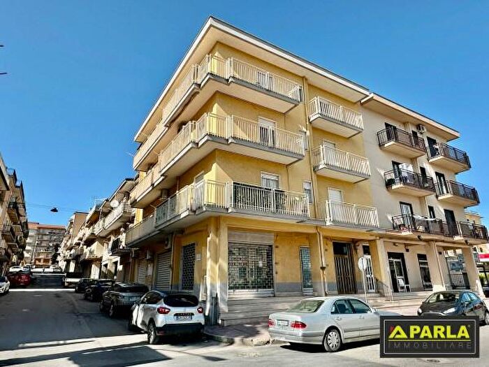 Appartamento con 6 locali in vendita in Viale della Vittoria, Canicatti