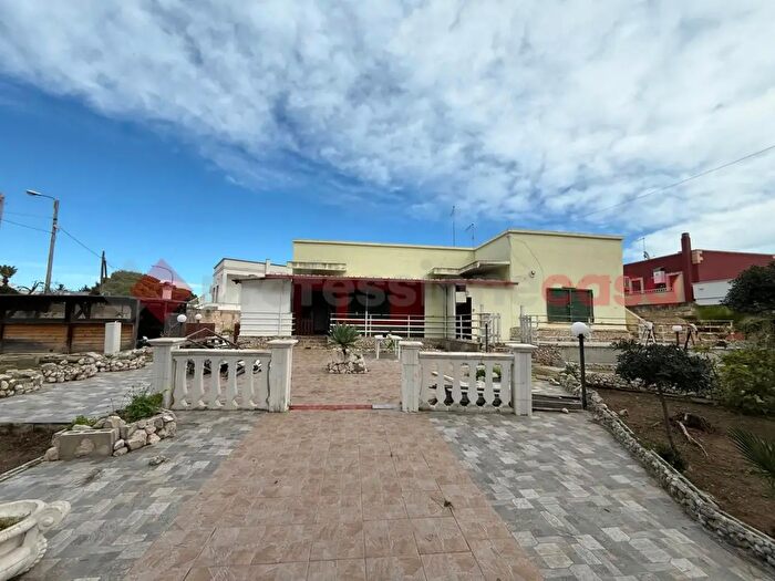 Casa trilocale in vendita in Via Lucci Marini, Taranto