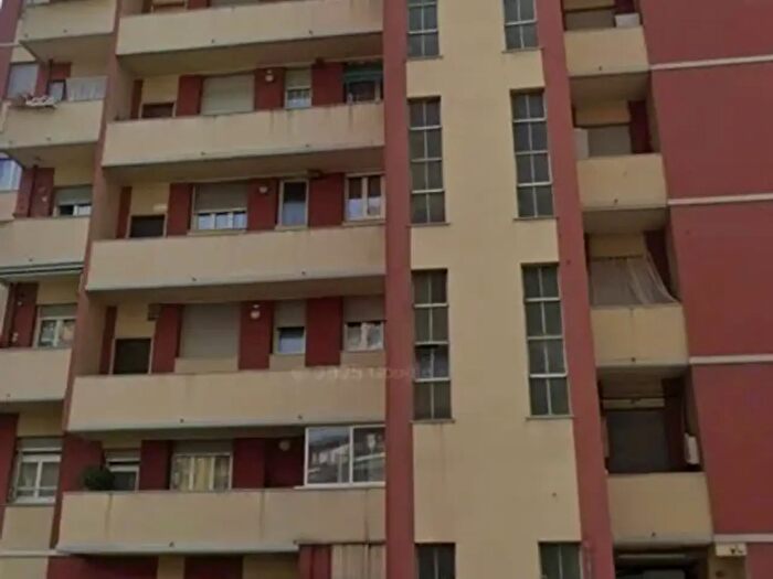 Appartamento con 5 locali in vendita in Via Antonio Burlando, Genova