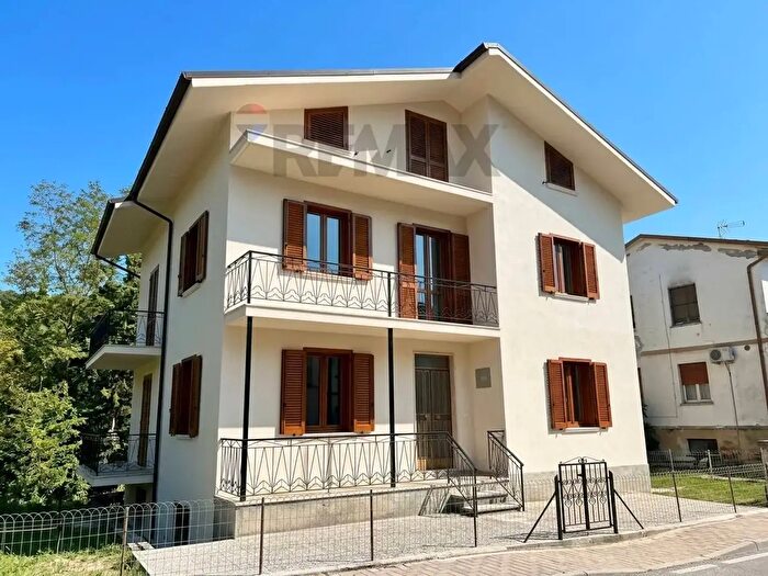 Casa con 5 locali in vendita in Via Carpelle, Manoppello