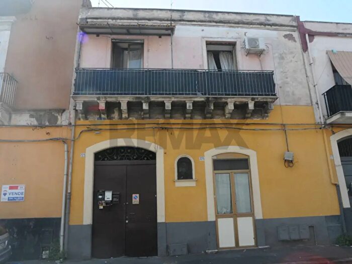 Casa bilocale in affitto in Via Palermo, Catania