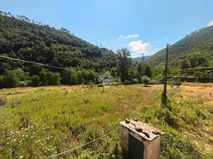 Casa con 6 locali in vendita in Via Caminata, Ne