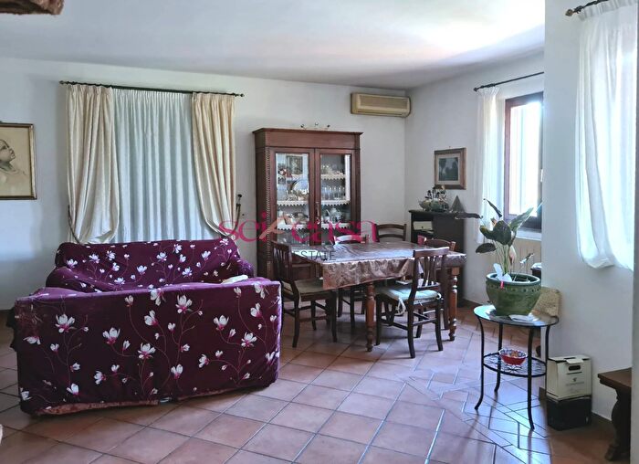 Casa con 7 locali in vendita in Rispescia, Grosseto