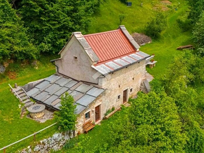 Casa trilocale in vendita in Contrada Merli, Bosco Chiesanuova