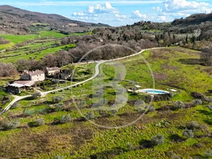 Casa con 6 locali in vendita in Località Pietti, Casole DElsa