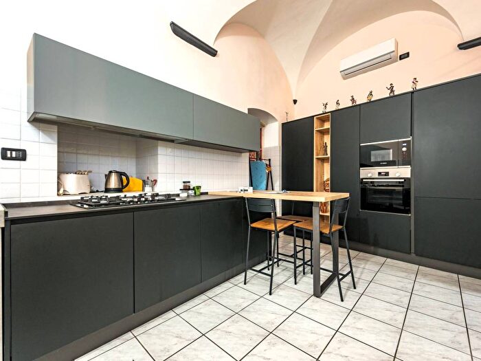 Appartamento trilocale in affitto in Via della Maddalena, Maddalena, Genova