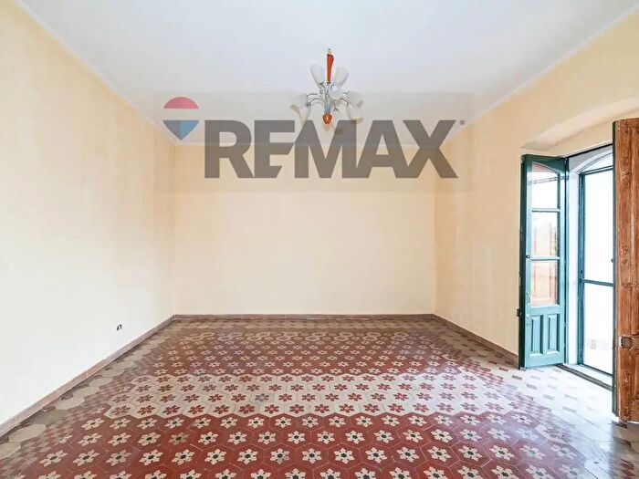 Casa quadrilocale in affitto in Via Carrubbazza, San Gregorio Di Catania