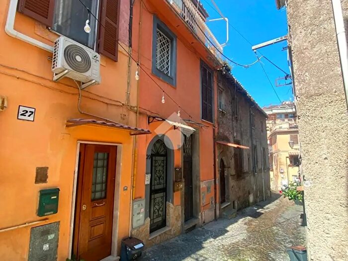 Appartamento bilocale in vendita in Via Cola di Rienzo, Marino