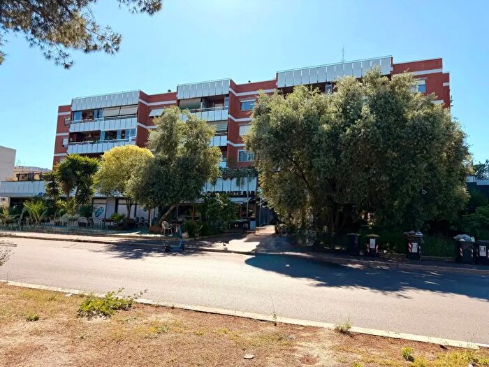 Appartamento quadrilocale in vendita in Via dellArco di Travertino, Roma
