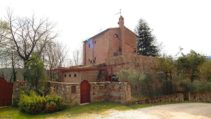 Casa quadrilocale in vendita in Contrada Vecciola, Sarnano