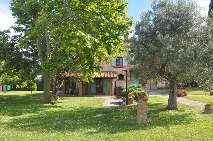 Casa con 15 locali in vendita in Rosignano Marittimo