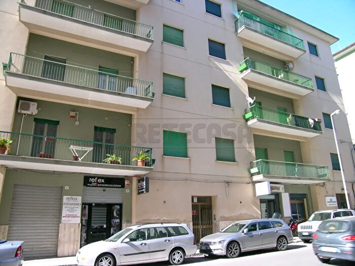 Appartamento con 5 locali in vendita in Viale Trieste, Caltanissetta