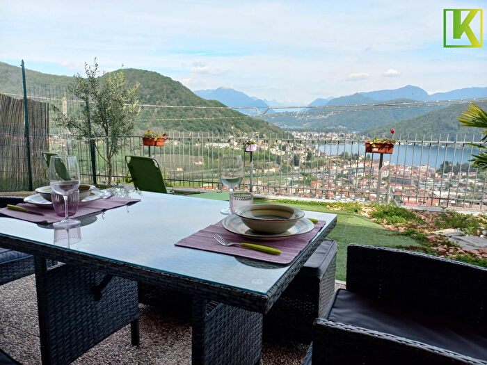 Appartamento bilocale in vendita in Via Rovo, Cadegliano Viconago