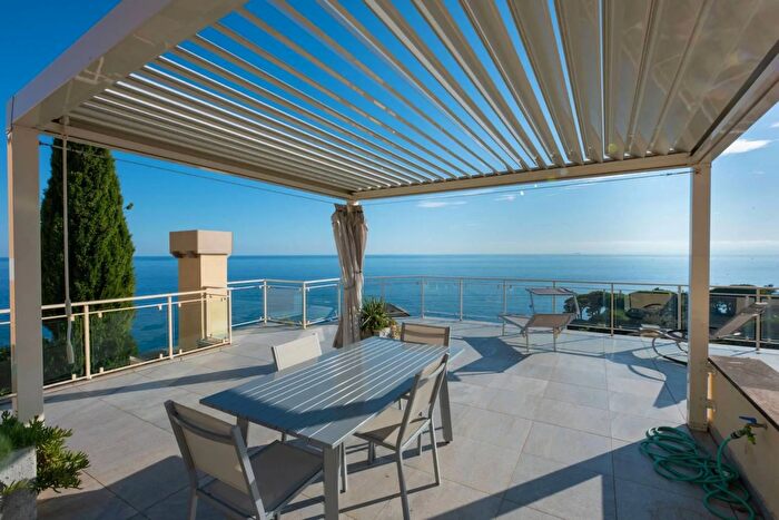 Appartamento trilocale in vendita in Via Aprile Pieve Ligure, Pieve Ligure