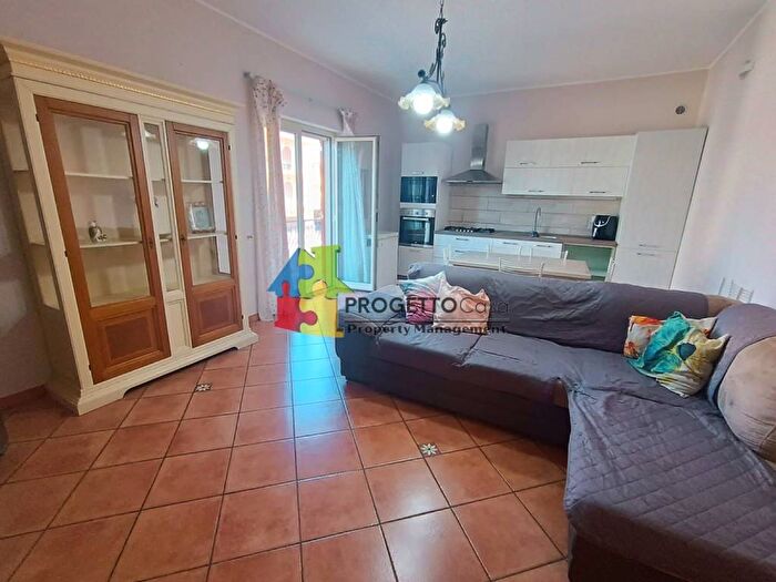 Appartamento con 5 locali in affitto in Via Tevere, Centro, GiardiniNaxos