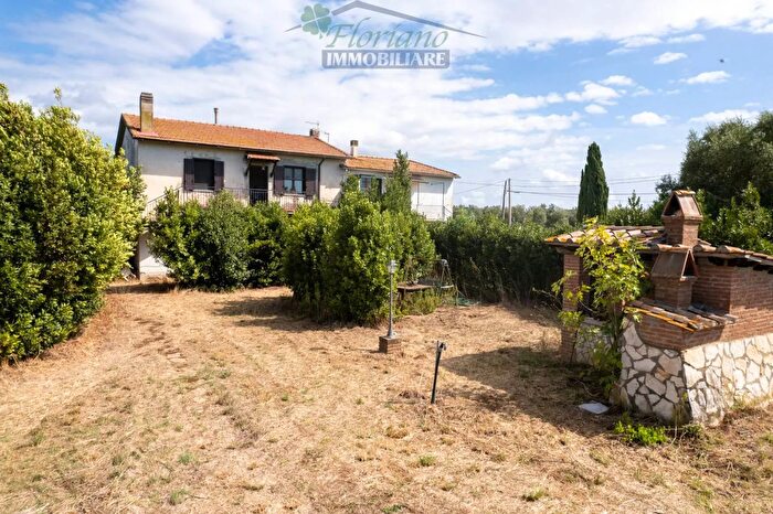 Casa quadrilocale in vendita in Strada della Percossa, Montalto Di Castro