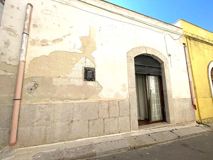 Casa monolocale in vendita in Vicolo Gerolamo Savonarola, Canosa Di Puglia