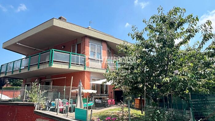 Appartamento trilocale in vendita in Via Cavour, Alpignano