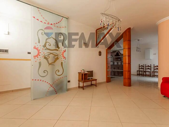 Casa con 7 locali in vendita in Via Montegrappa, Bitonto