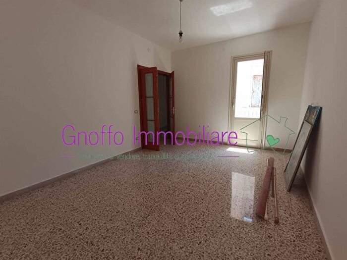 Appartamento trilocale in affitto in Via Palma, Centro, Trapani